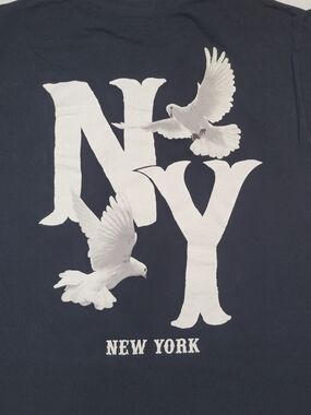 CVLA Mens L Black NY New York Doves Graphic T-Shirt